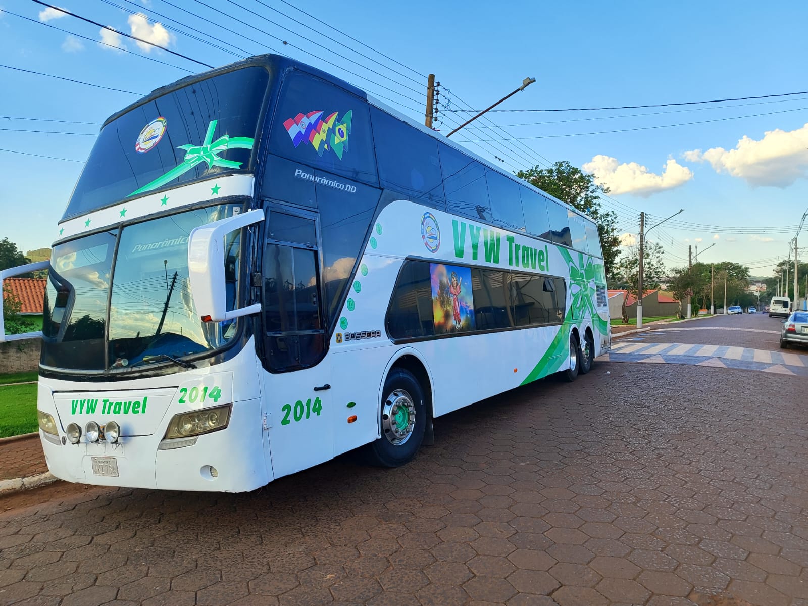 Bus de turismo de VYW Travel